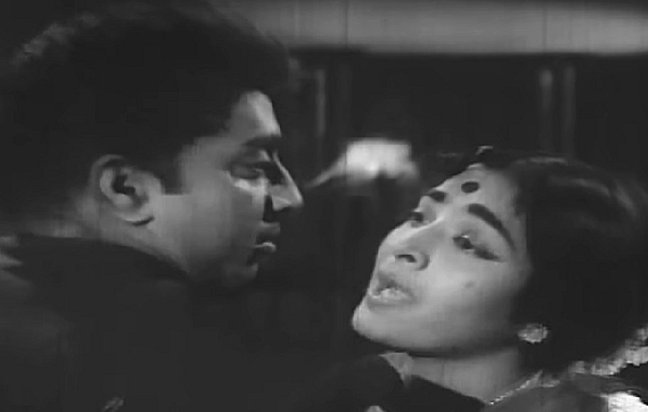 enge neeyo nanum ange_pathos - Nenjirukkum Varai (1967)