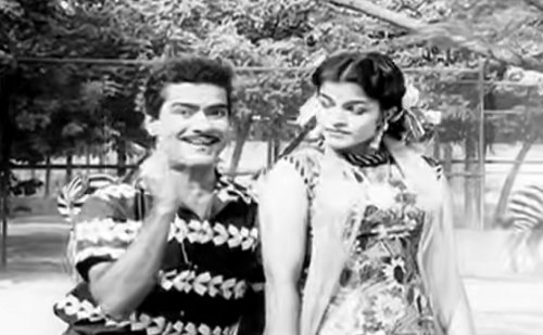 thaniyaa thavikkira - Paadha Kaanikkai (1962)